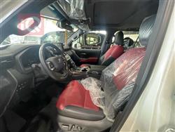 تۆیۆتا لاند کروزەر